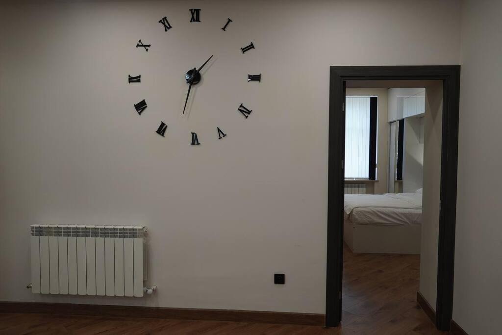 Lovely, Newly Remodeled Apartment In Yerevan! Εξωτερικό φωτογραφία