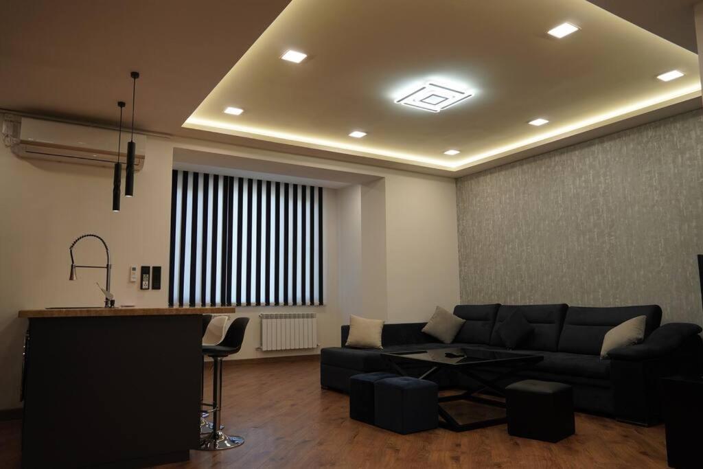 Lovely, Newly Remodeled Apartment In Yerevan! Εξωτερικό φωτογραφία